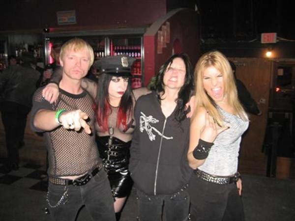 group_b